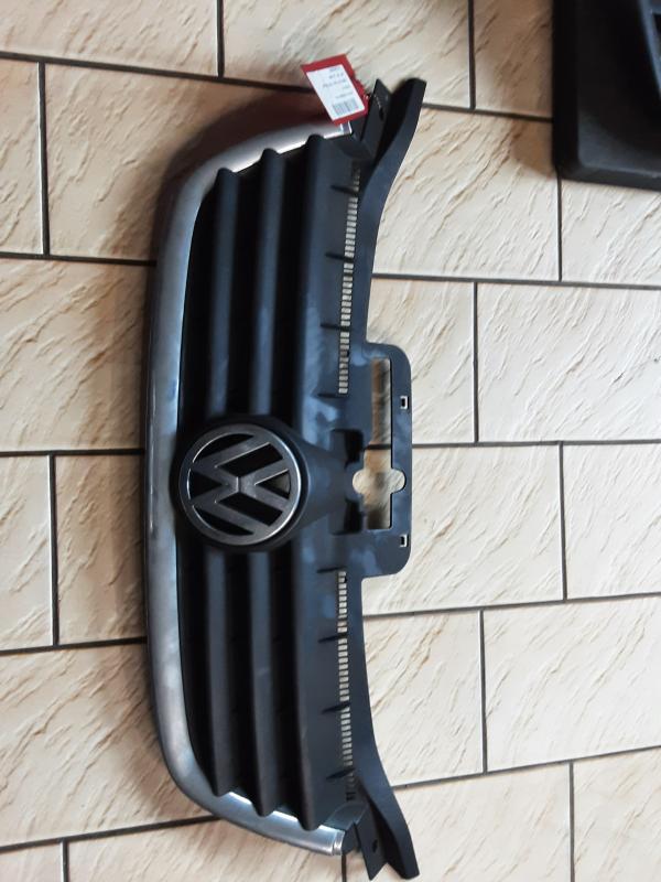 CALANDRE Vw TOURAN 03 - 06