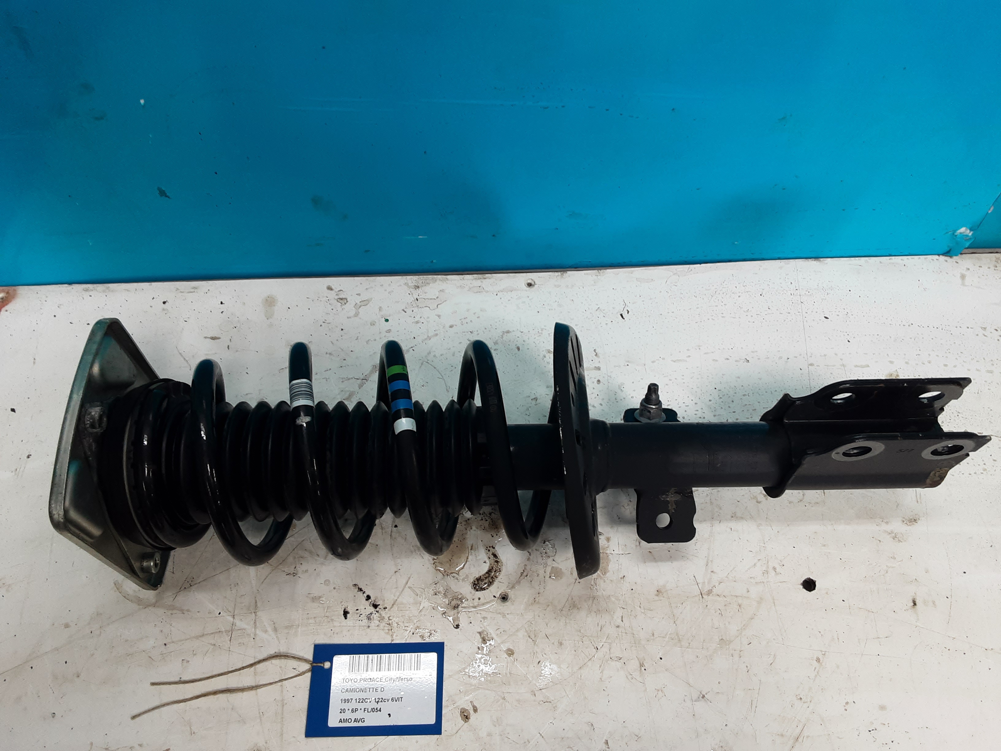 FEDERBEIN VORNE LINKS Toyota PROACE 16+