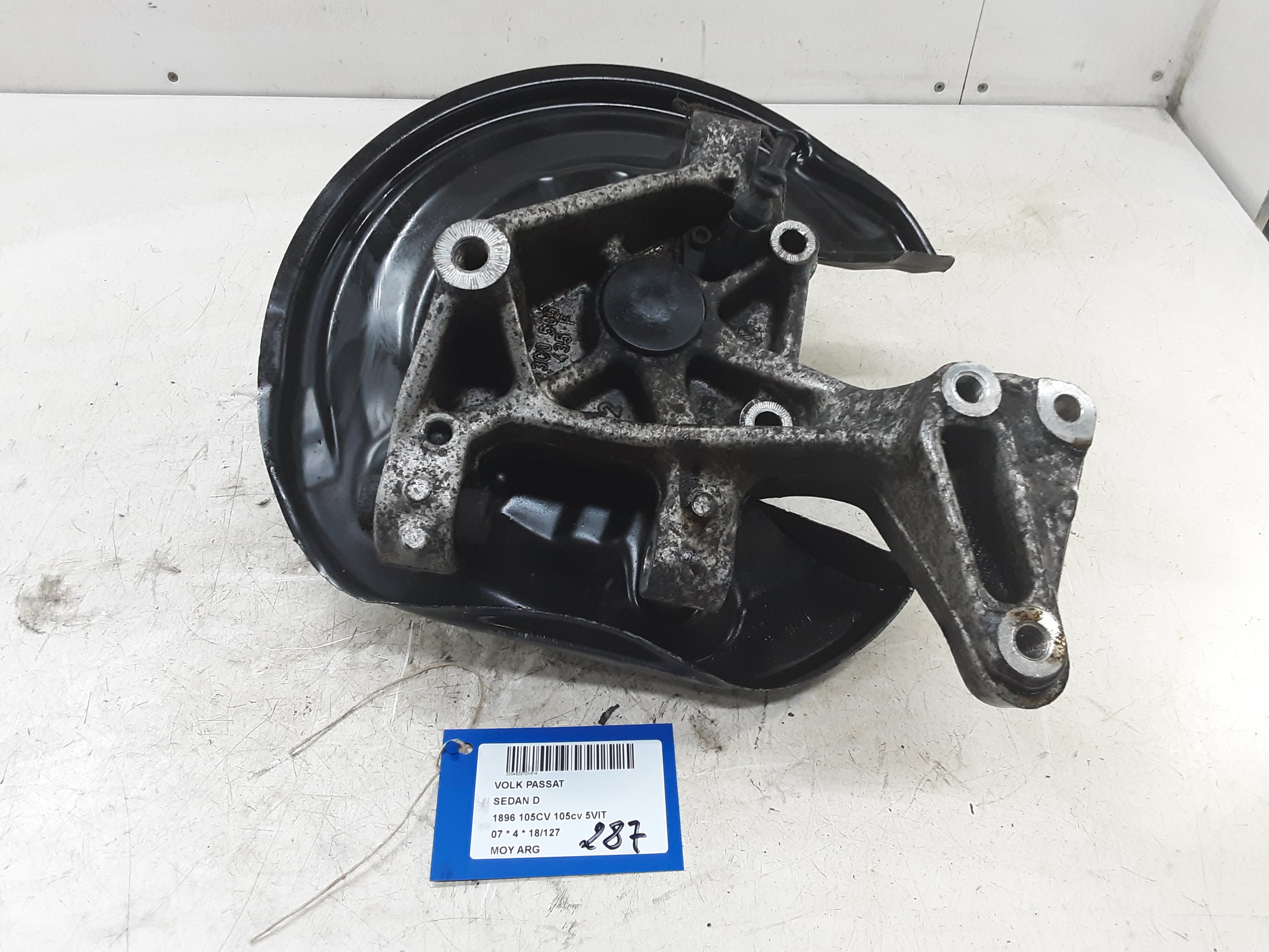 WIELNAAF ACHTER LINKS Vw PASSAT 02/05 - 11/10