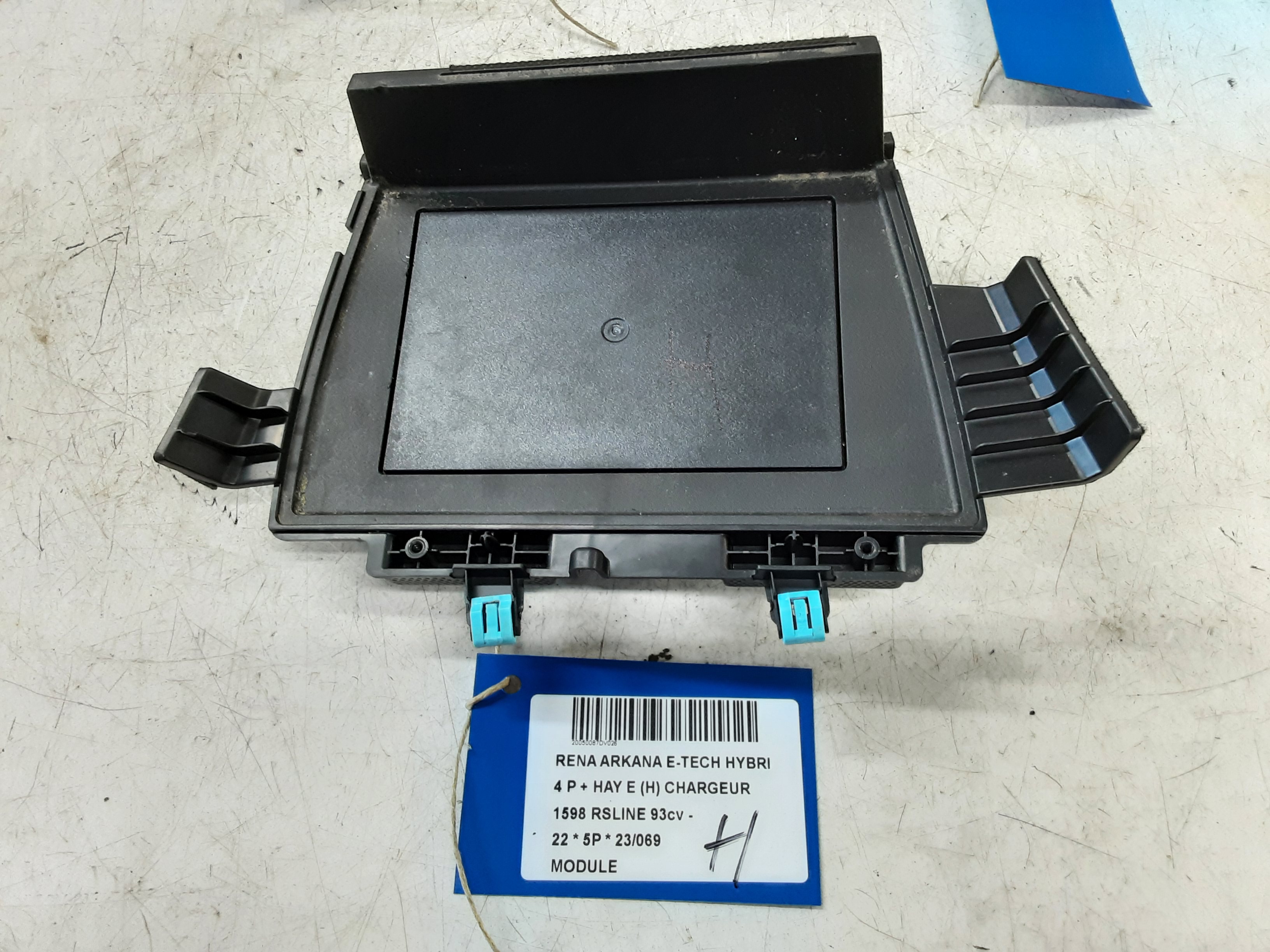 MODULE Renault ARKANA 3/21 +