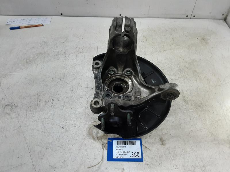 MOYEU AVANT DROIT Vw PASSAT 02/05 - 11/10