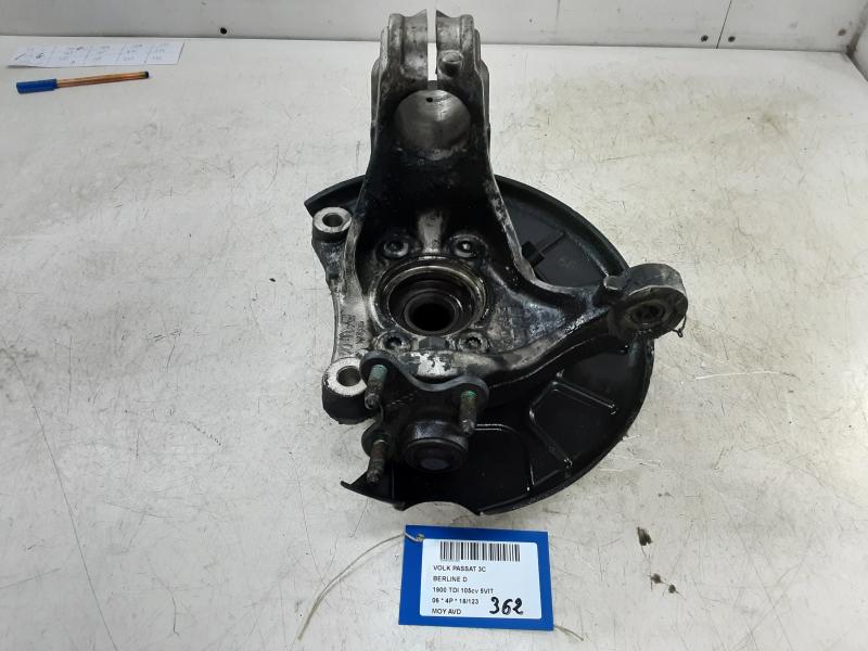 MOYEU AVANT DROIT Vw PASSAT 02/05 - 11/10
