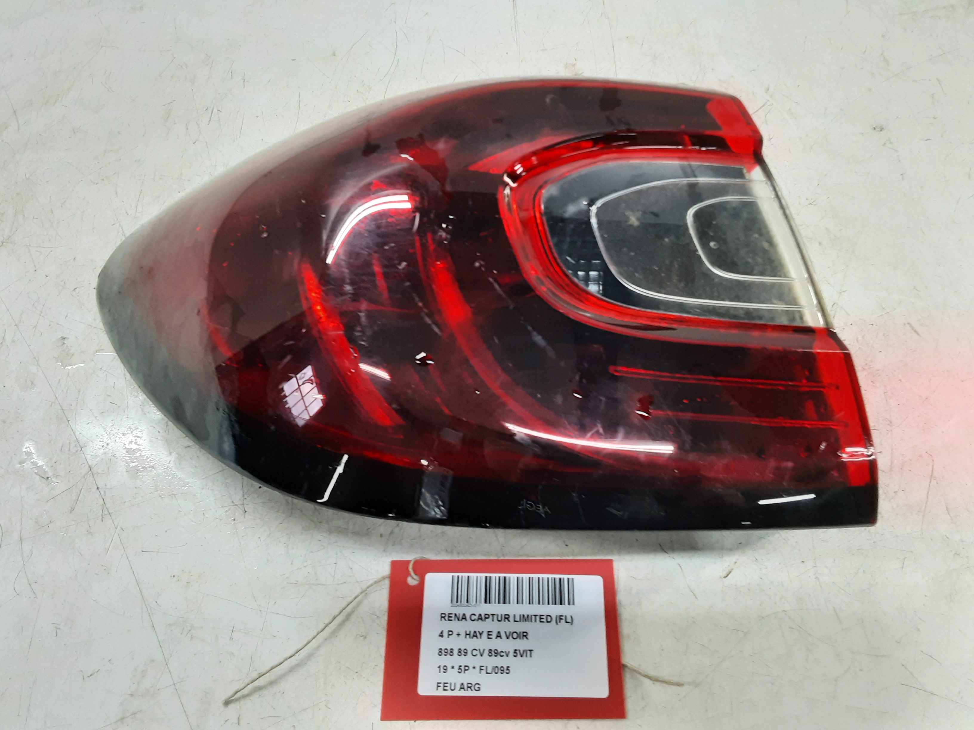 ACHTERLICHT LINKS Renault CAPTUR (1) 5/17 - 01/20 FaceLift