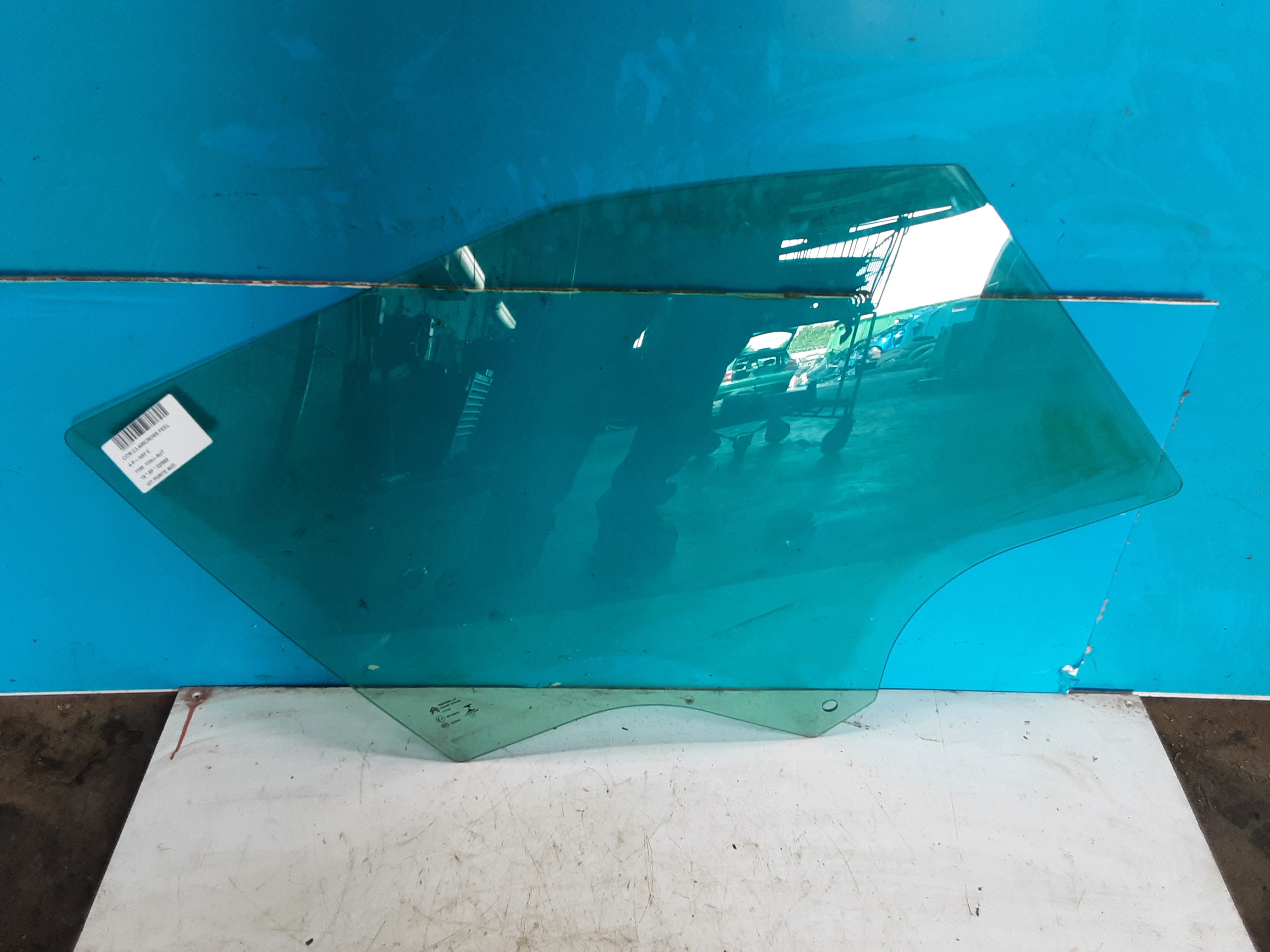 VITRE DE PORTE AVANT DROITE Citroen C3 AIRCROSS 07/17+