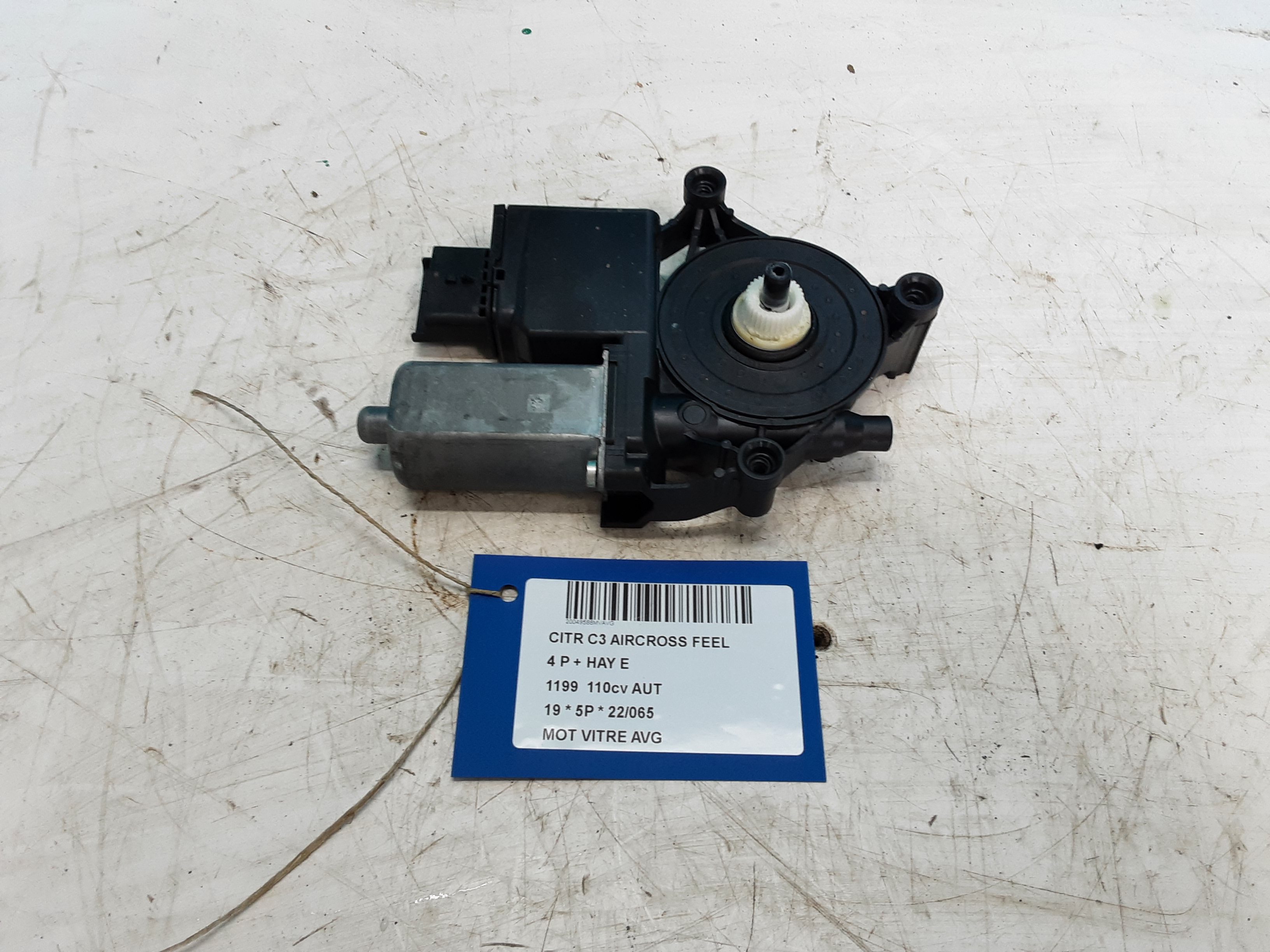 MOTEUR DE VITRE DE PORTE AVANT GAUCHE Citroen C3 AIRCROSS 07/17+