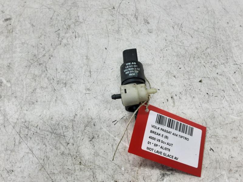 MOTOR RUITENWASSERS VOOR Vw PASSAT 10/00 - 02/05