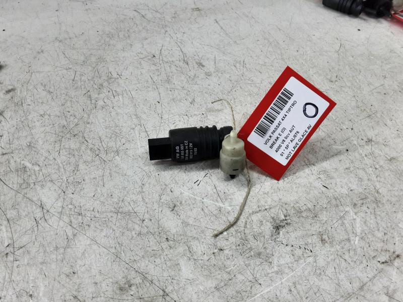 MOTOR RUITENWASSERS VOOR Vw PASSAT 10/00 - 02/05
