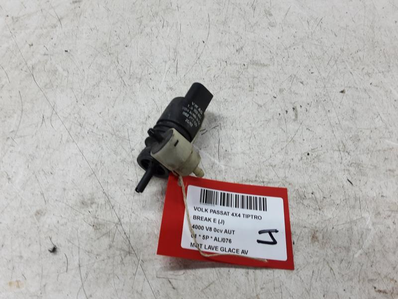 MOTOR RUITENWASSERS VOOR Vw PASSAT 10/00 - 02/05