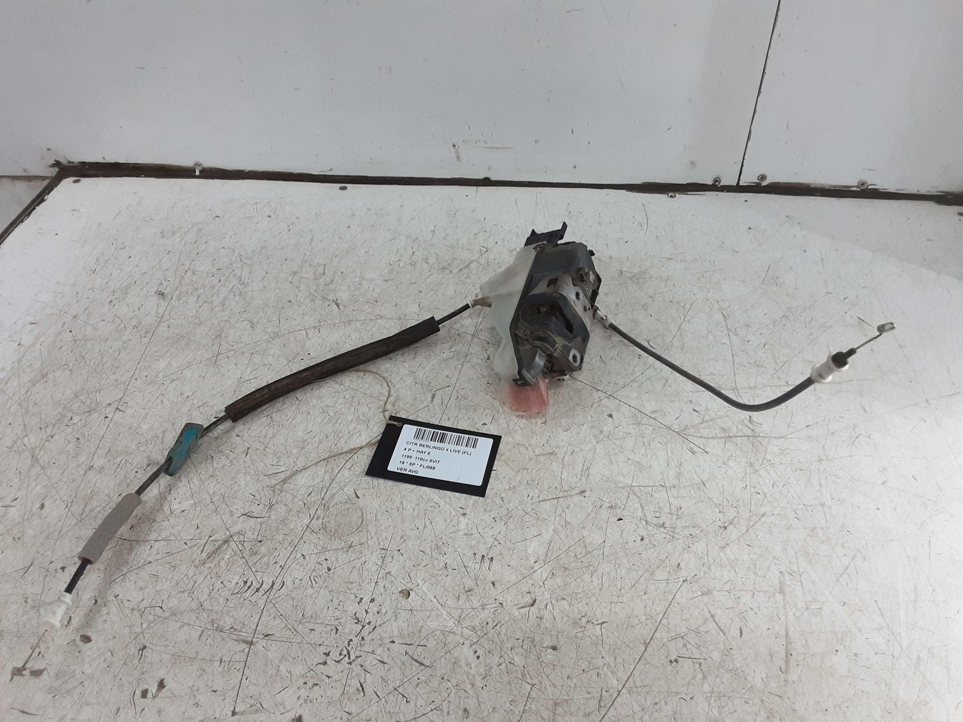 VERROUILLAGE DE PORTE AVANT GAUCHE Citroen BERLINGO 9/18+