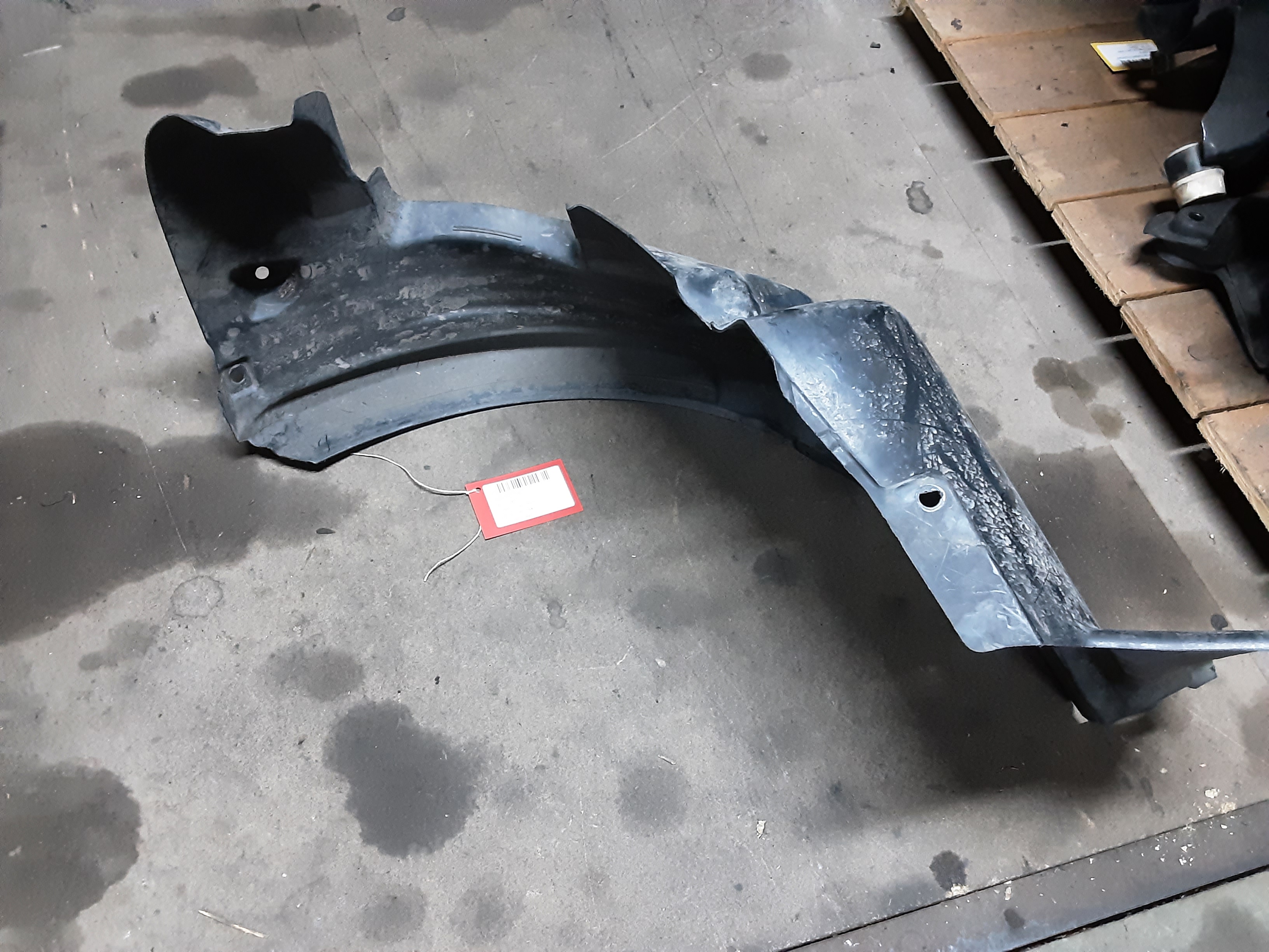 COQUILLE D&#039;AILE AVANT DROITE Bmw 1 E87 9/04 - 4/07