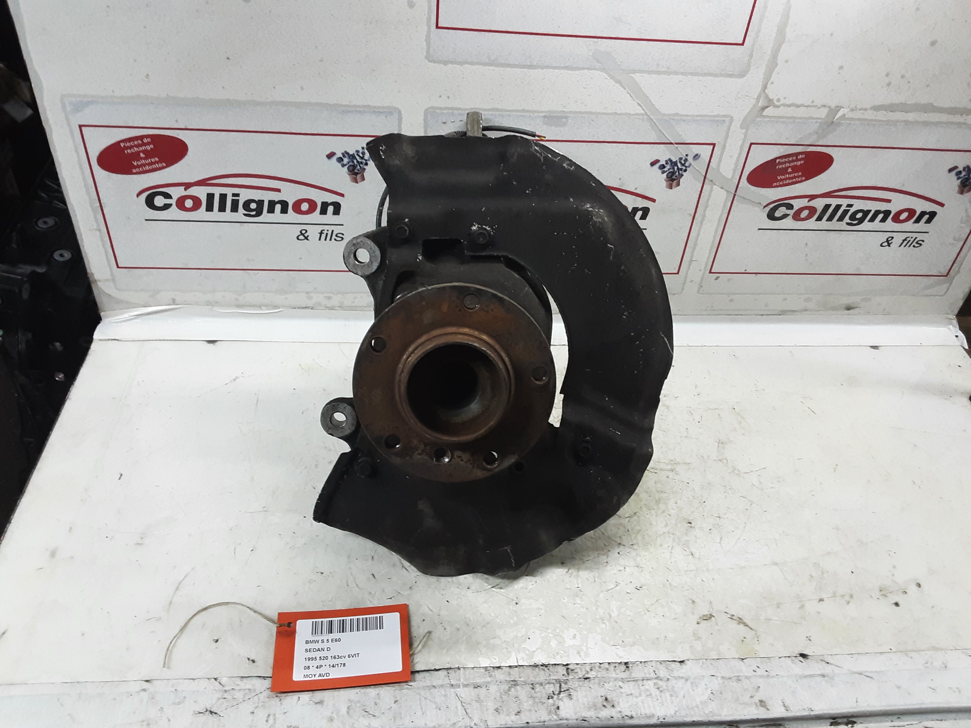 WIELNAAF VOOR RECHTS Bmw 5 E60 09/03 - 03/10