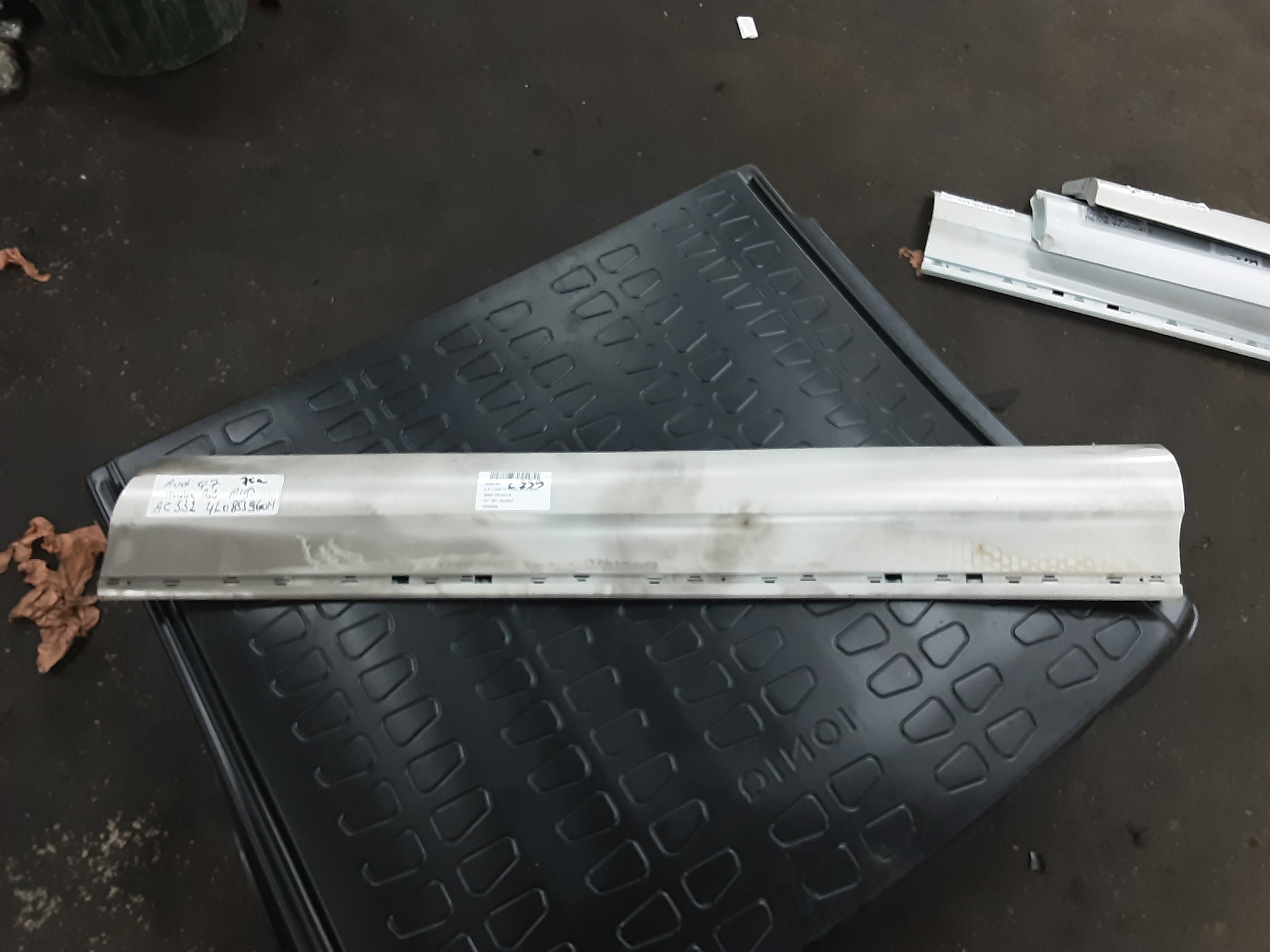 DIVERS Audi Q7 (1) 06 - 15