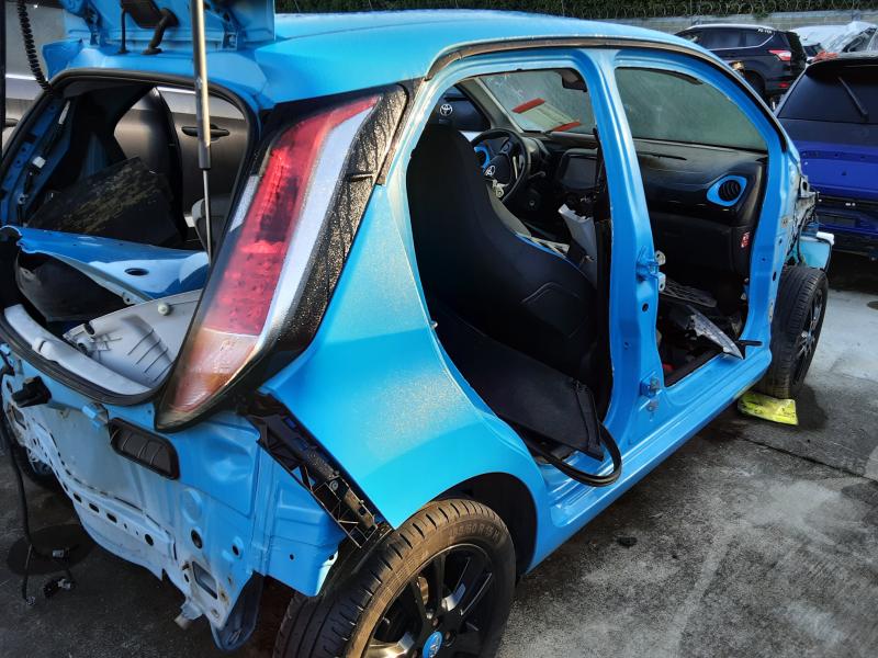 SPATBORD ACHTER RECHTS Toyota AYGO II 5/14 - 6/18