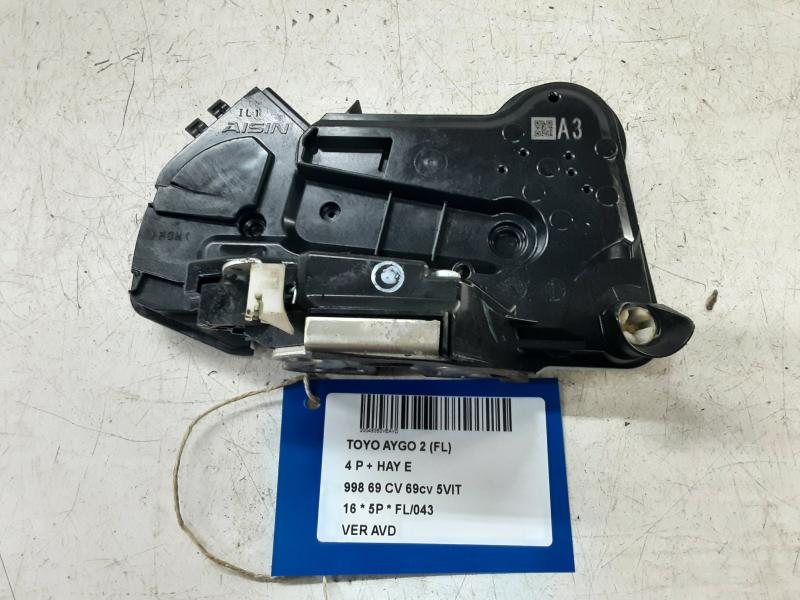 VERGRENDELING VOOR RECHTS Toyota AYGO II 5/14 - 6/18