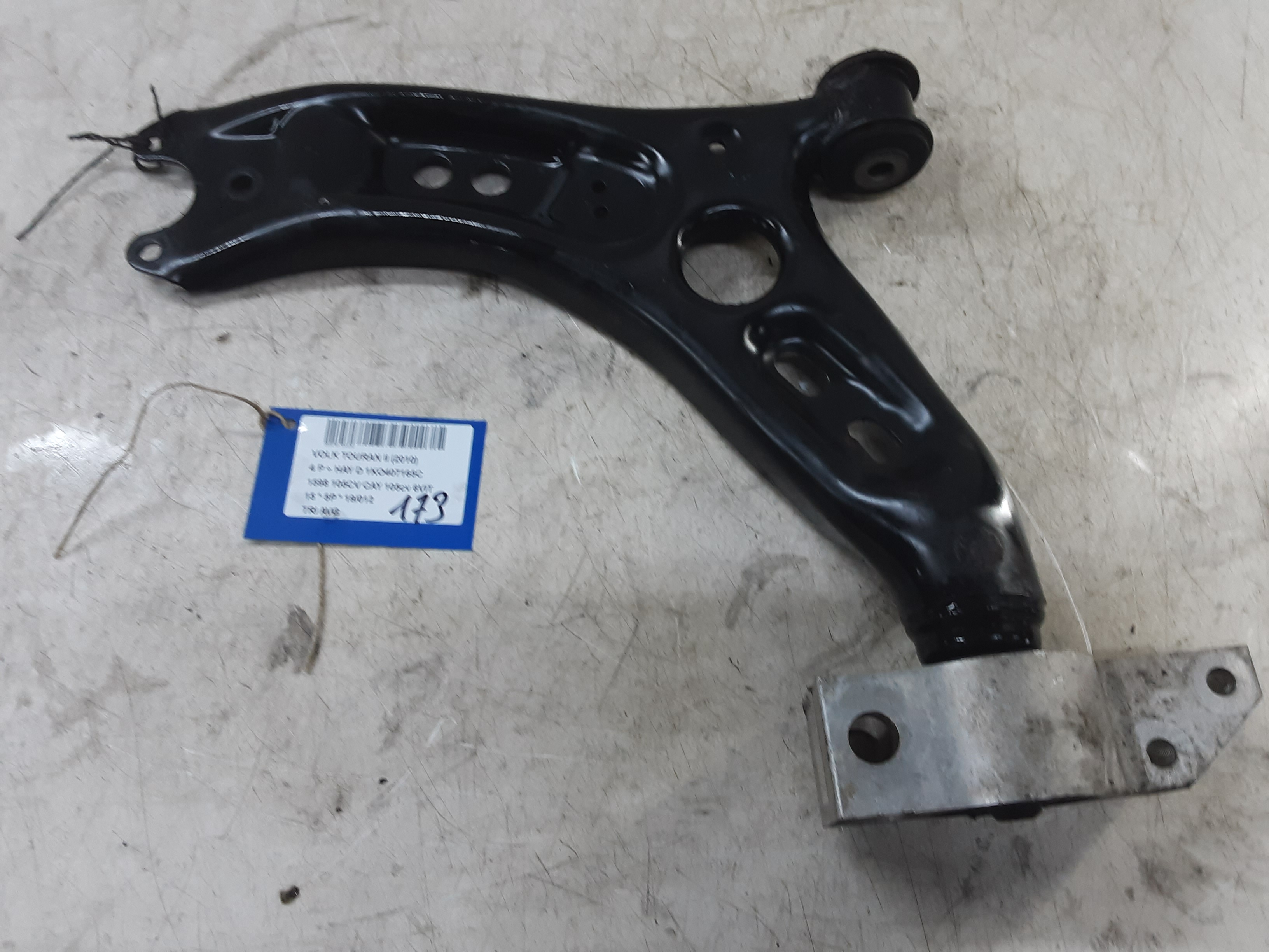 DRAAGARM VOOR LINKS Vw TOURAN 08/10 - 15