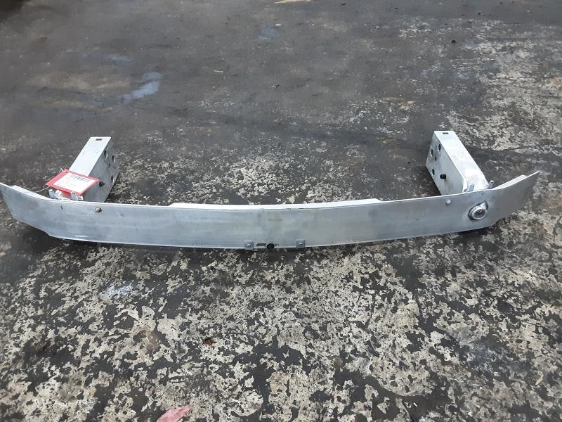 BUMPERBALK VOOR Mercedes-Benz B W247 18+