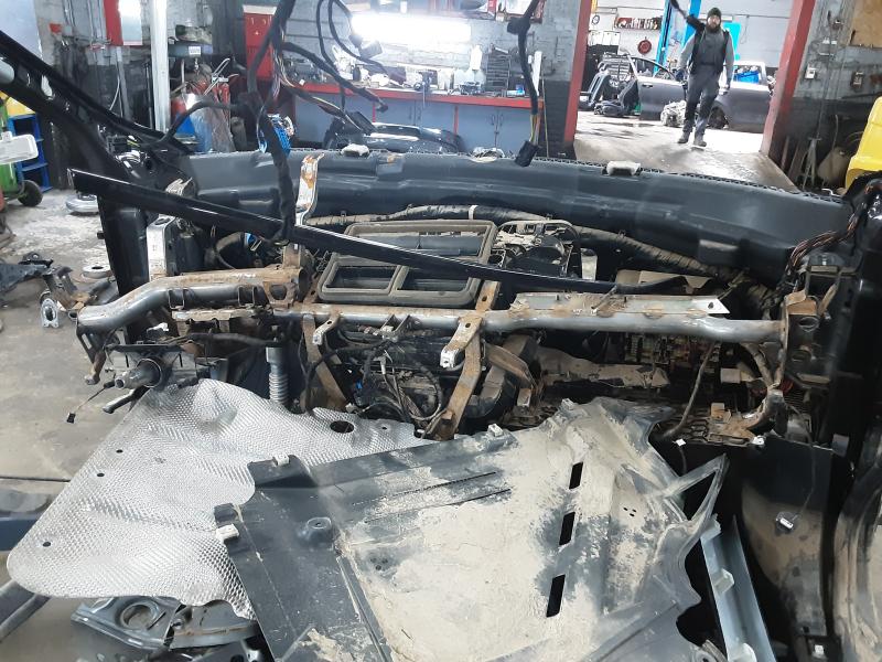 RENFORT DE TABLEAU DE BORD Bmw X 2 F39 03/18+