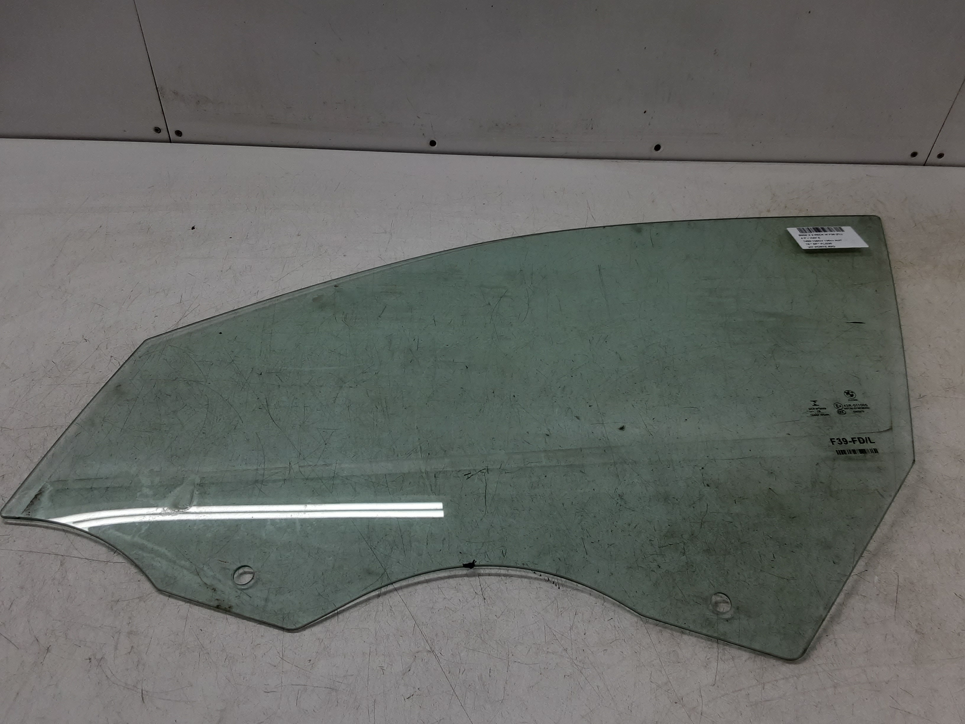 VITRE DE PORTE AVANT GAUCHE Bmw X 2 F39 03/18+