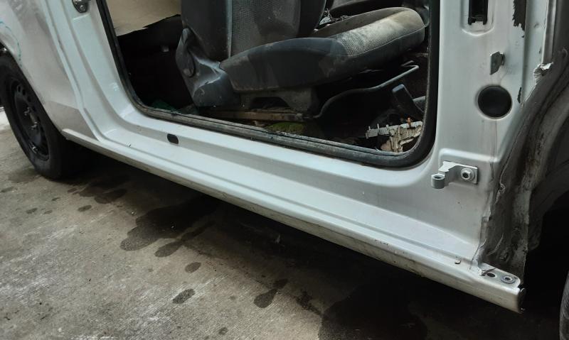 BAS DE CAISSE DROIT Vw UP 11/11+