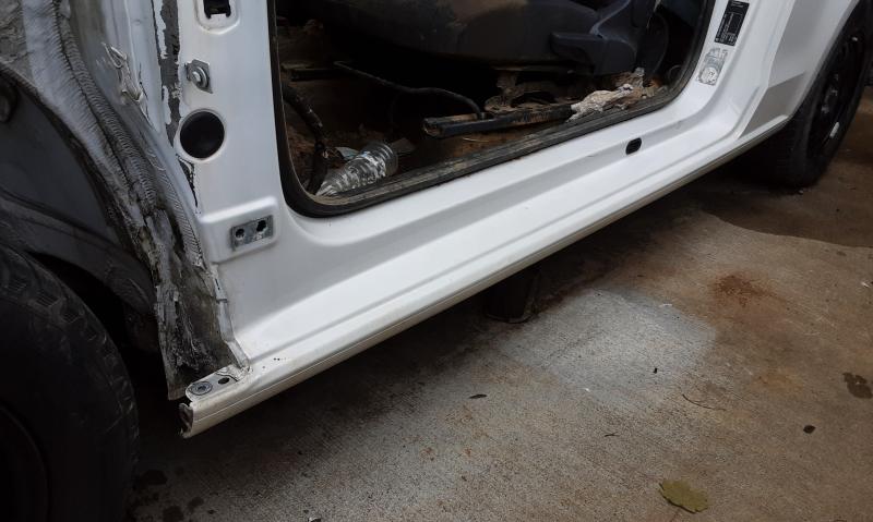 BAS DE CAISSE GAUCHE Vw UP 11/11+