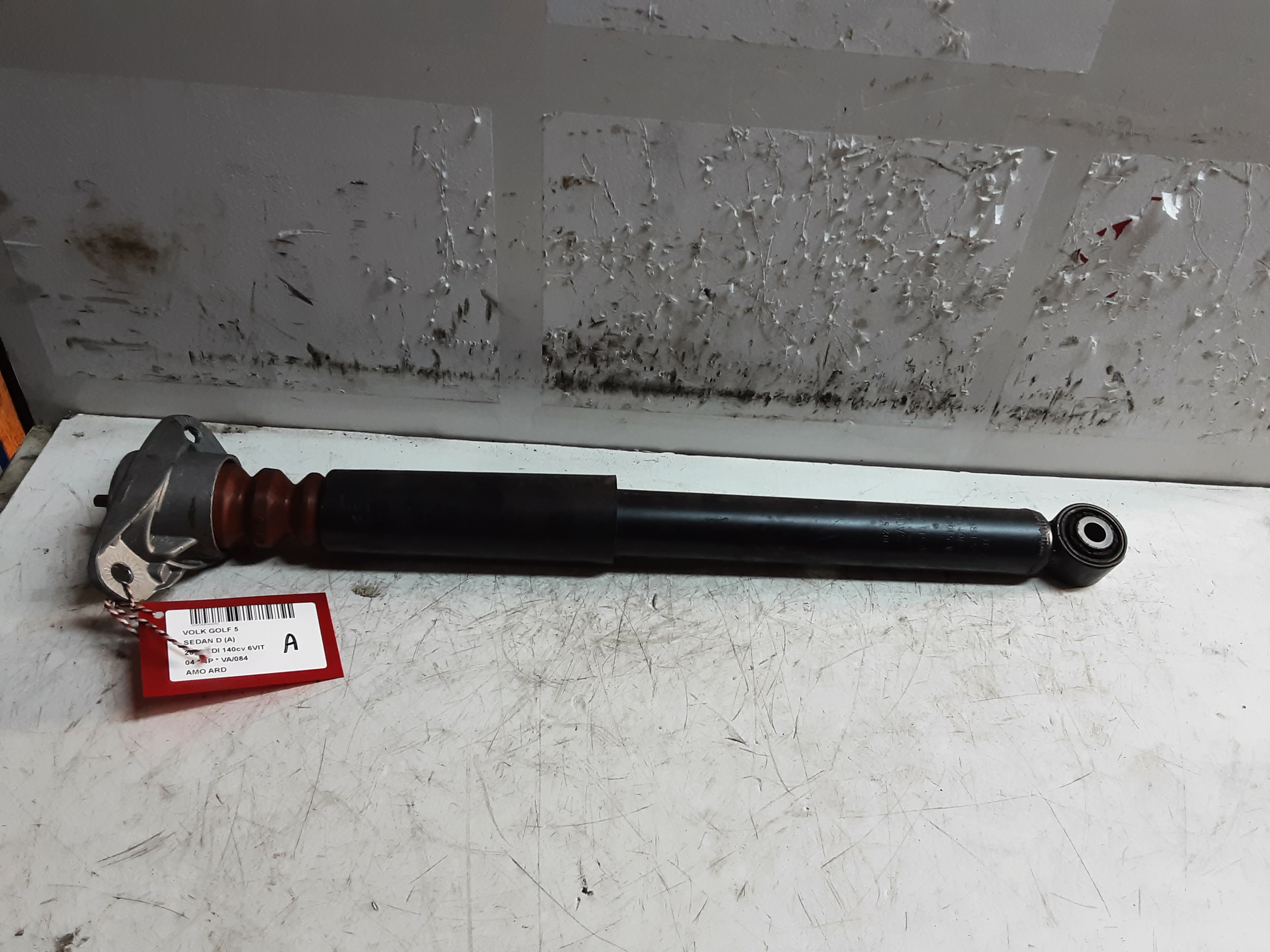 SCHOKBREKER ACHTER RECHTS Vw GOLF V 11/03 - 08