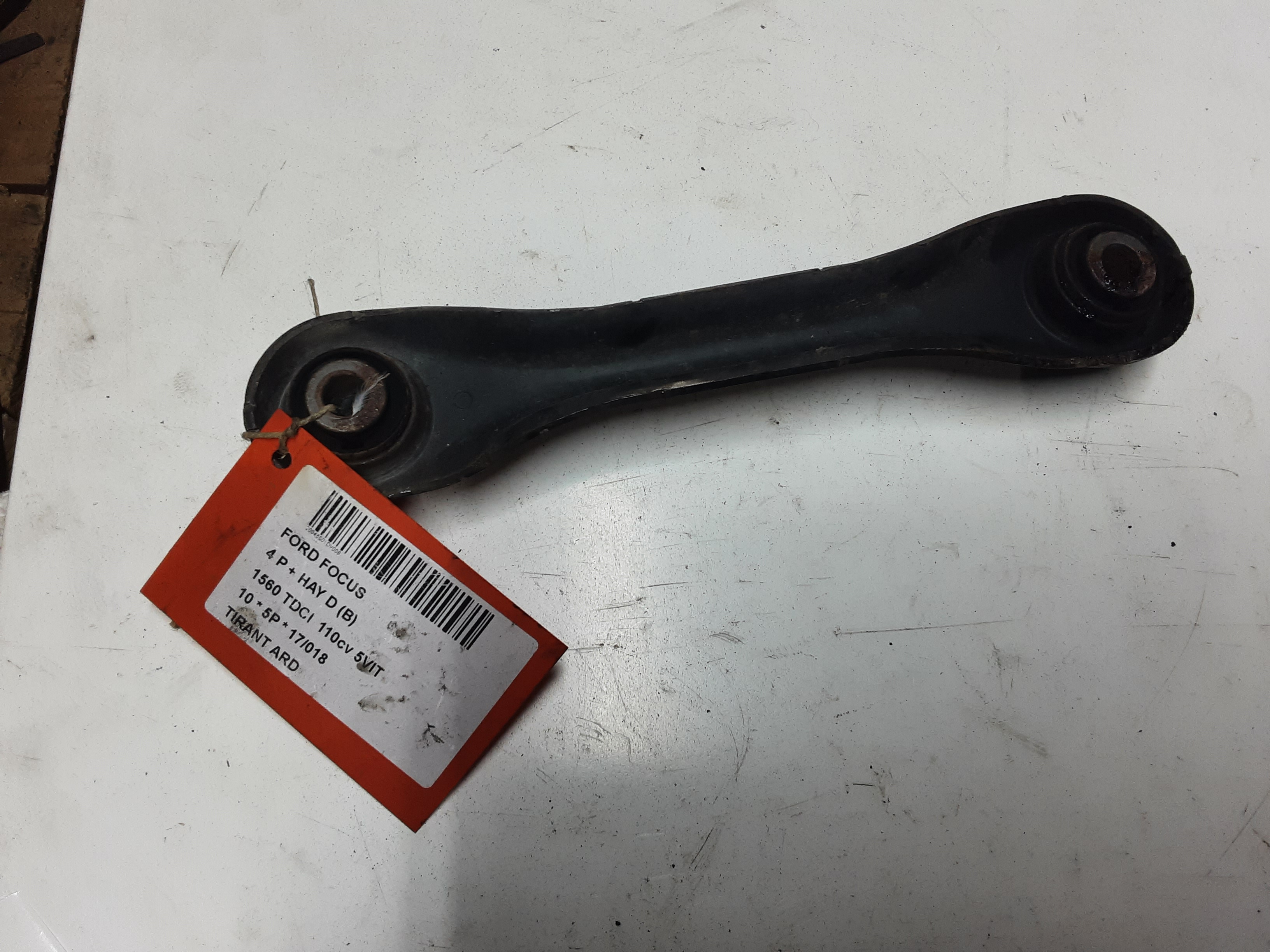 DRAAGARM ACHTER RECHTS Ford FOCUS (3) 08 - 02/11