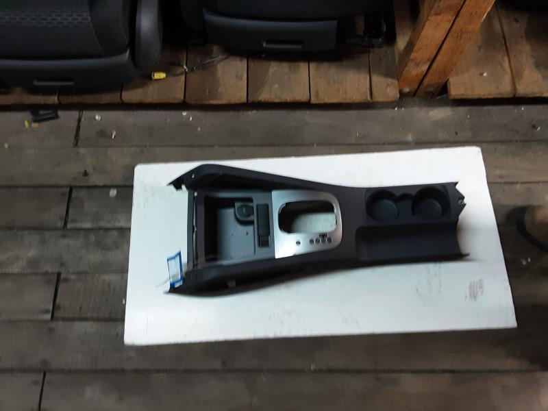 MIDDLE CONSOLE Vw GOLF V 11/03 - 08