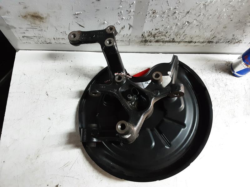 REAR HUB RIGHT Vw GOLF V 11/03 - 08