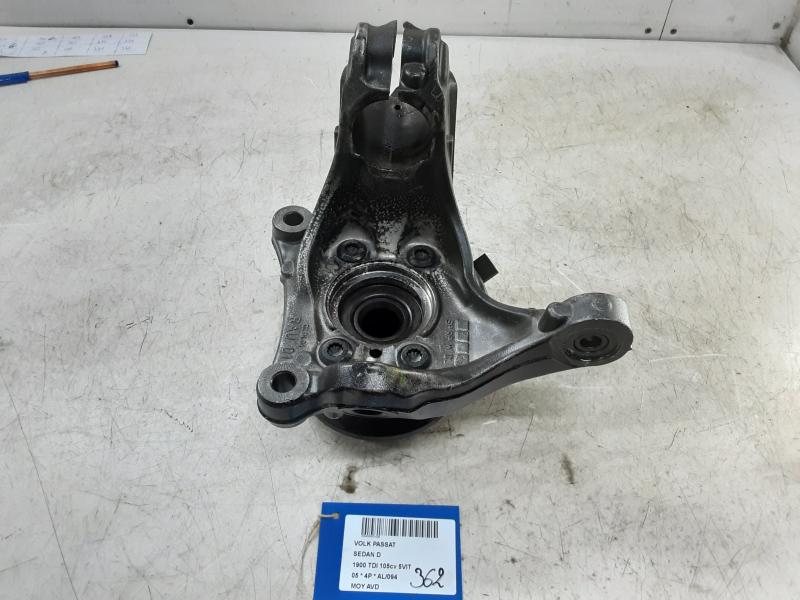 RADNABE VORNE RECHTS Vw PASSAT 10/00 - 02/05