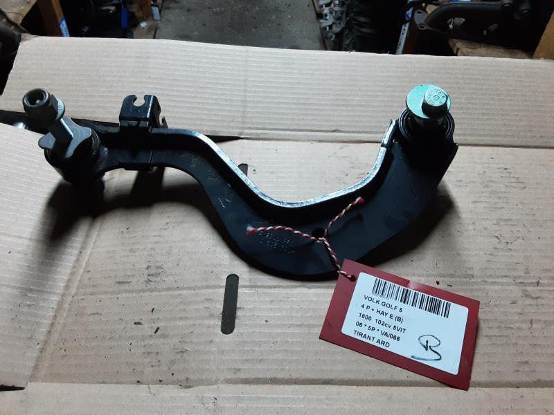 DRAAGARM ACHTER RECHTS Vw GOLF V 11/03 - 08