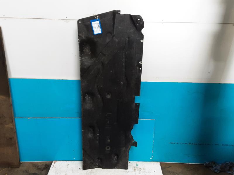 PLASTIEKE BESCHERMPLAAT ONDER AUTO RECHTS Bmw X1 F48 09/15 - 7/19