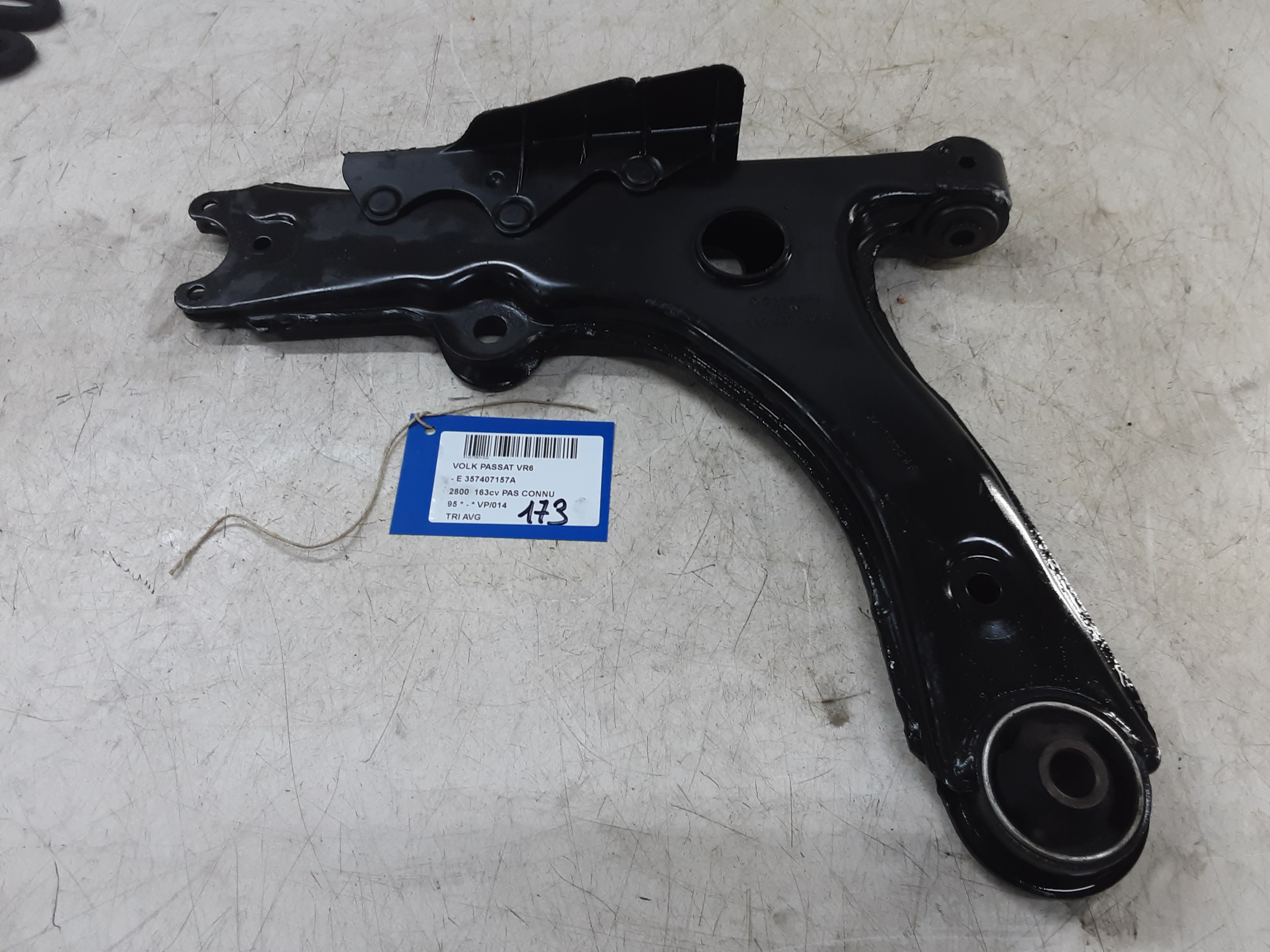 DRAAGARM VOOR LINKS Vw PASSAT 10/93 &gt; 10/96