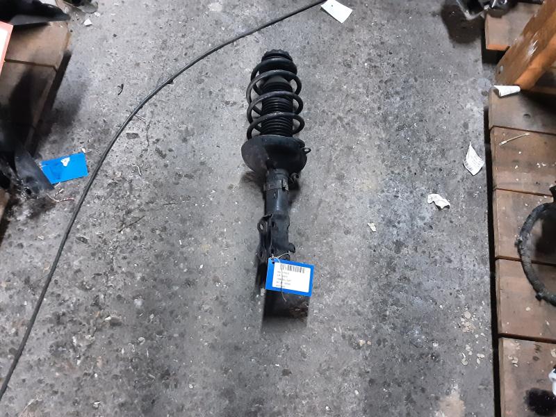 AMORTISSEUR AVANT GAUCHE Vw POLO (6N1/6N2) 9/94 - 2/02 3/5P