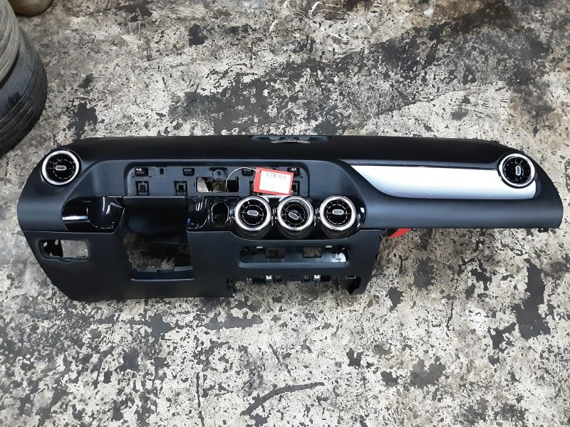 DASHBOARD Mercedes-Benz B W247 18+