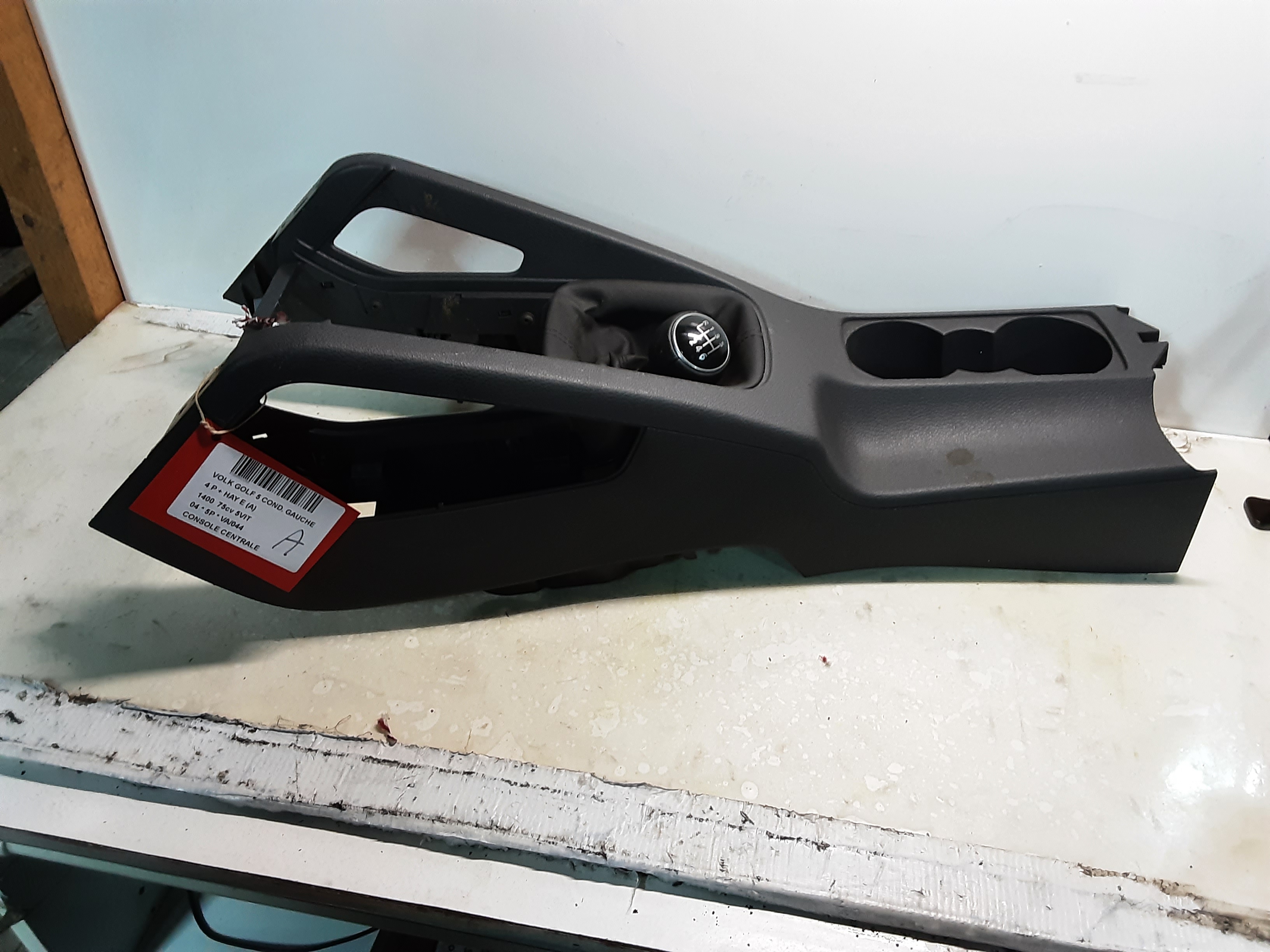MIDDENCONSOLE Vw GOLF V 11/03 - 08