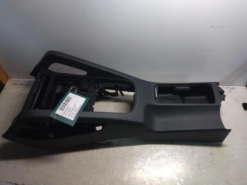 MIDDENCONSOLE Vw GOLF V 11/03 - 08