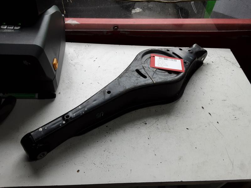 DRAAGARM ACHTER RECHTS Vw GOLF V 11/03 - 08