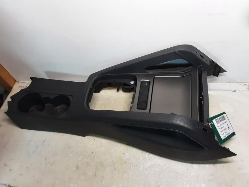 MIDDENCONSOLE Vw GOLF V 11/03 - 08