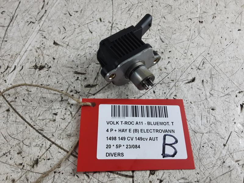 DIVERS Vw T-ROC 10/17 - 4/22