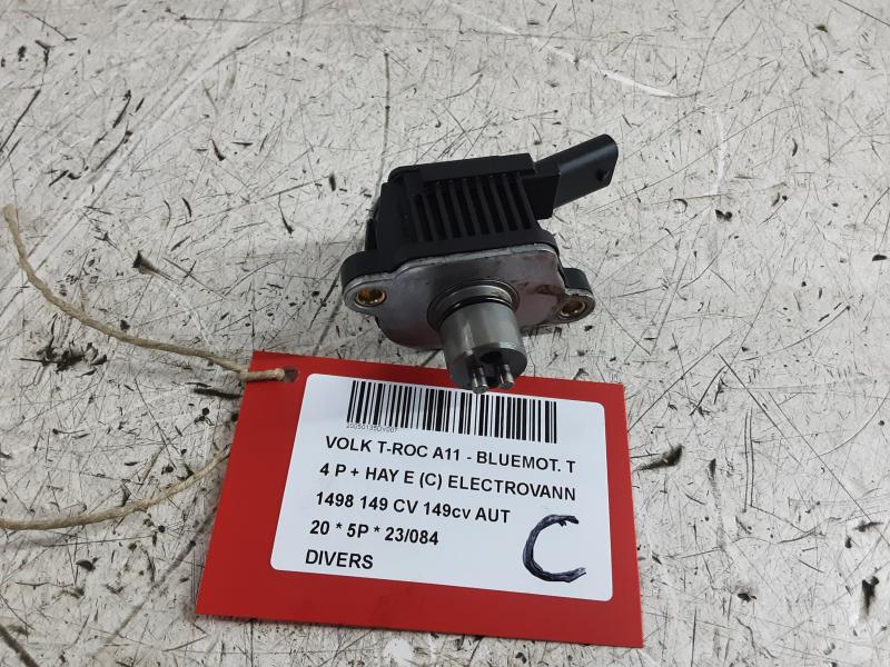 DIVERS Vw T-ROC 10/17 - 4/22
