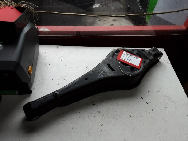 DRAAGARM ACHTER RECHTS Vw GOLF V 11/03 - 08