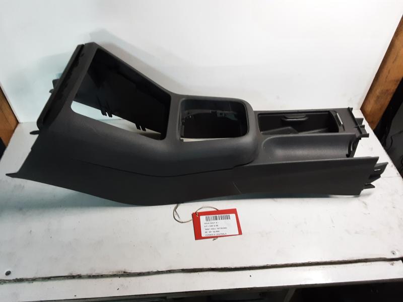 MIDDLE CONSOLE Vw GOLF V 11/03 - 08