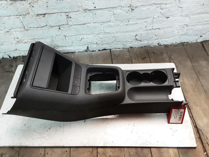 MIDDLE CONSOLE Vw GOLF V 11/03 - 08