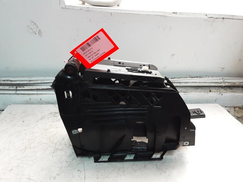 ACCOUDOIR CENTRAL Vw GOLF V 11/03 - 08