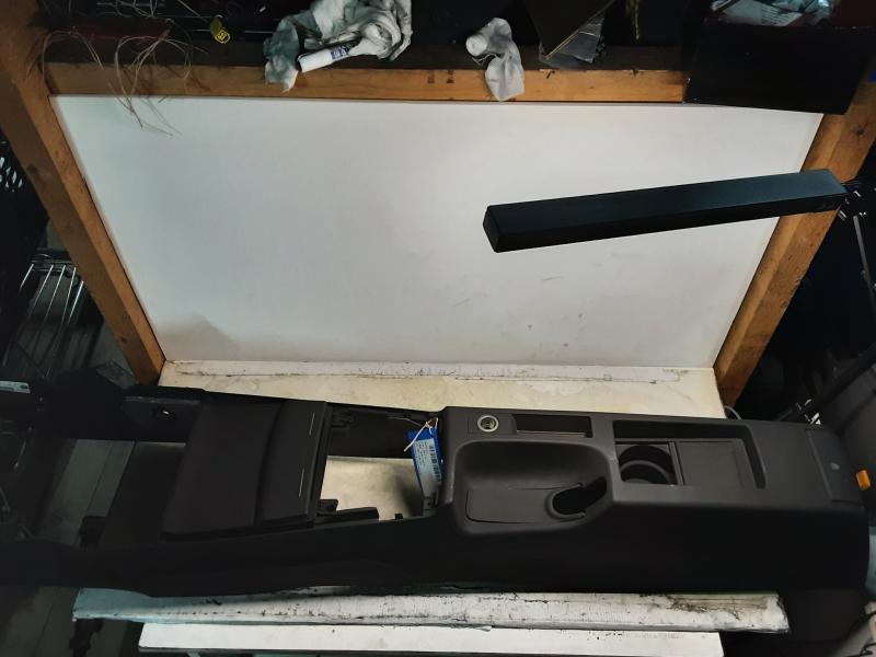 MIDDLE CONSOLE Audi A3 7/03 - 7/08