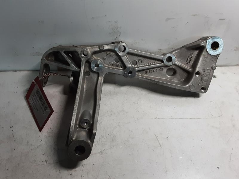 SUPPORT-TRIANGLE AVANT GAUCHE Vw GOLF V 11/03 - 08