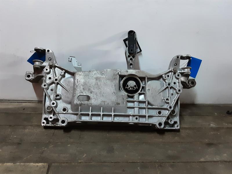 TRAVERSE MOTEUR Audi A3 8/08 - 12