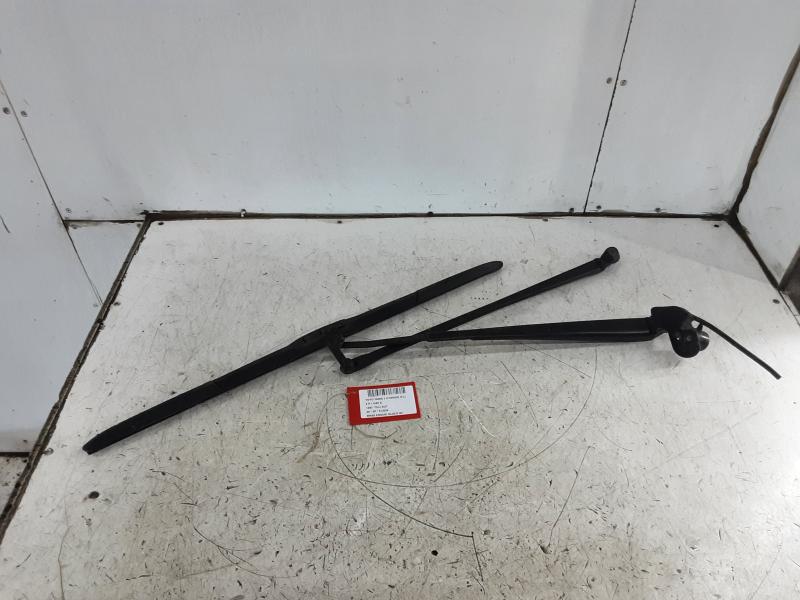 RUITENWISSERARM VOOR Toyota YARIS (5) 9/14 - 2/20
