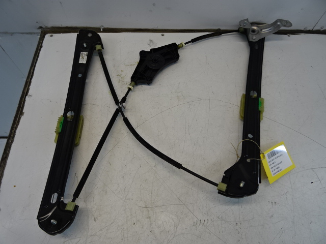 LEVE-VITRE DE PORTE AVANT DROITE Vw GOLF VII 11/12 - 17