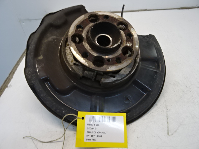 WIELNAAF ACHTER LINKS Mercedes-Benz E W211 06 - 09